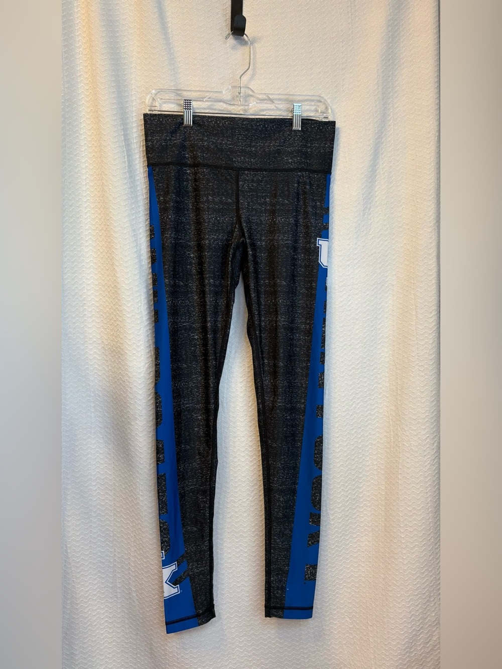 UK Wildcat Leggings
Size M.  Like new!